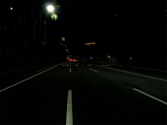 夜晚反光效果（發(fā)展大道）